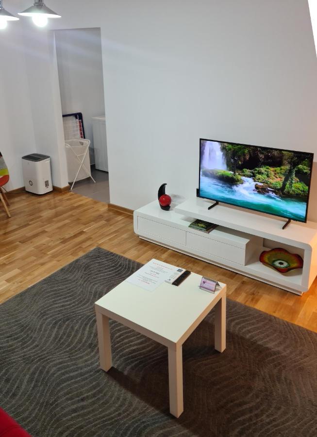 Apartament Alina Deva Exteriör bild